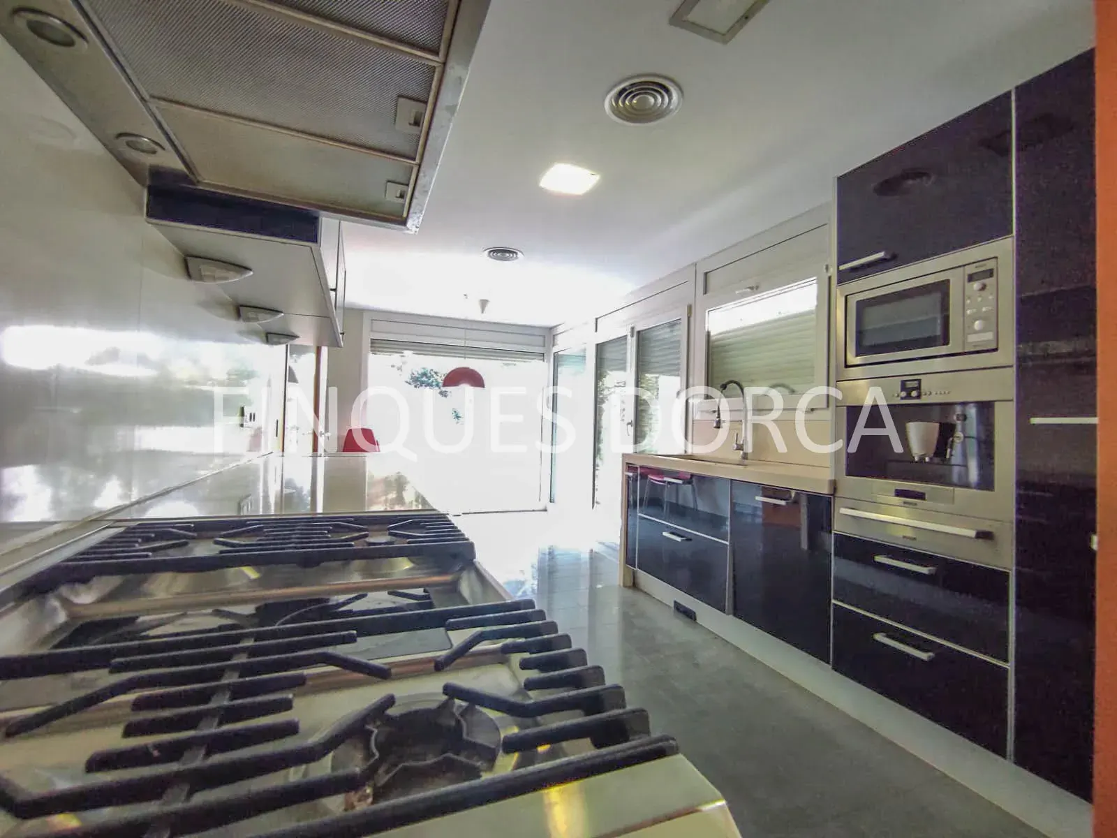 Unifamiliar a cuatro vientos con jardín, piscina y vistas al mar, foto 13