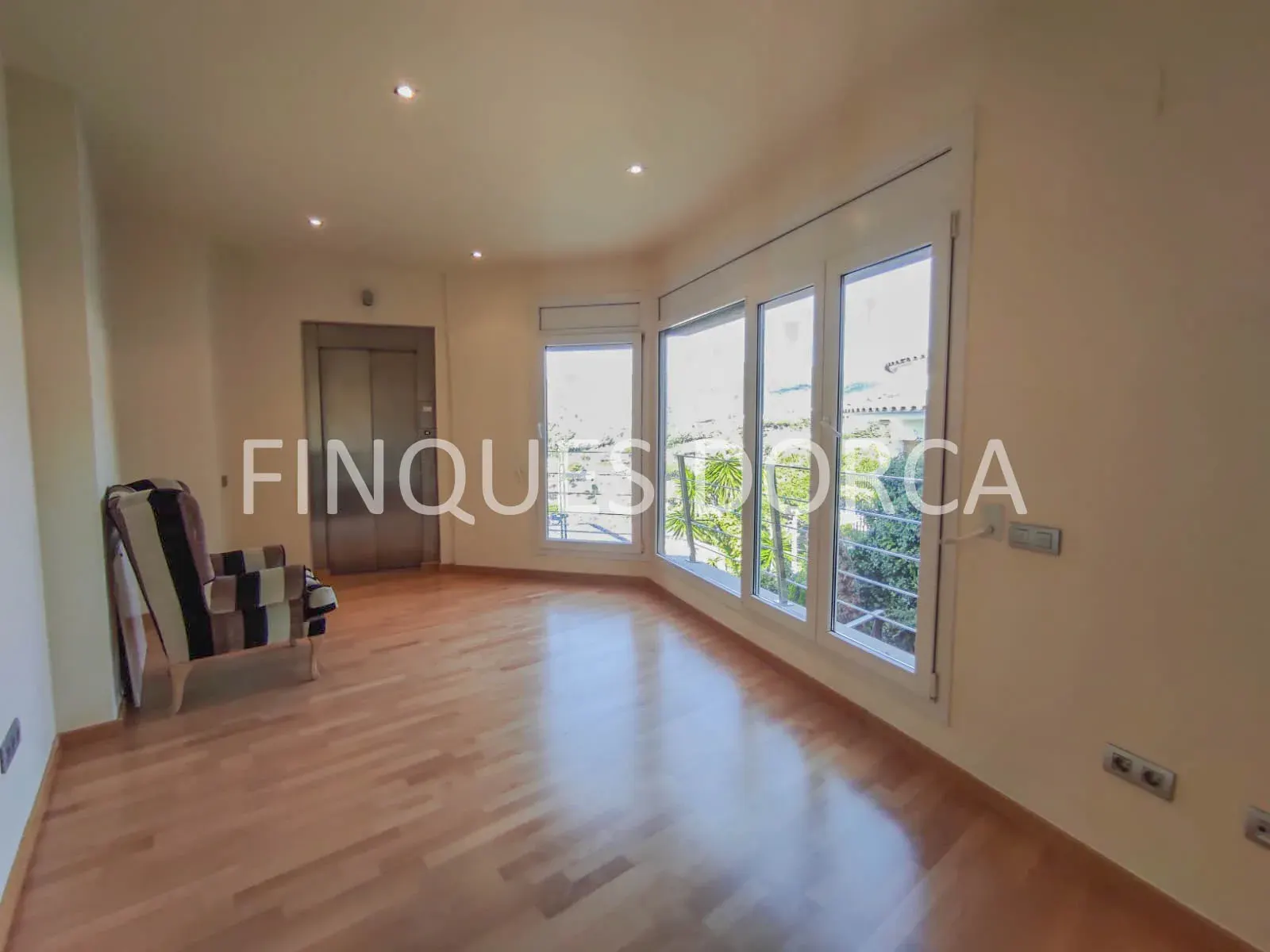 Unifamiliar a cuatro vientos con jardín, piscina y vistas al mar, foto 16