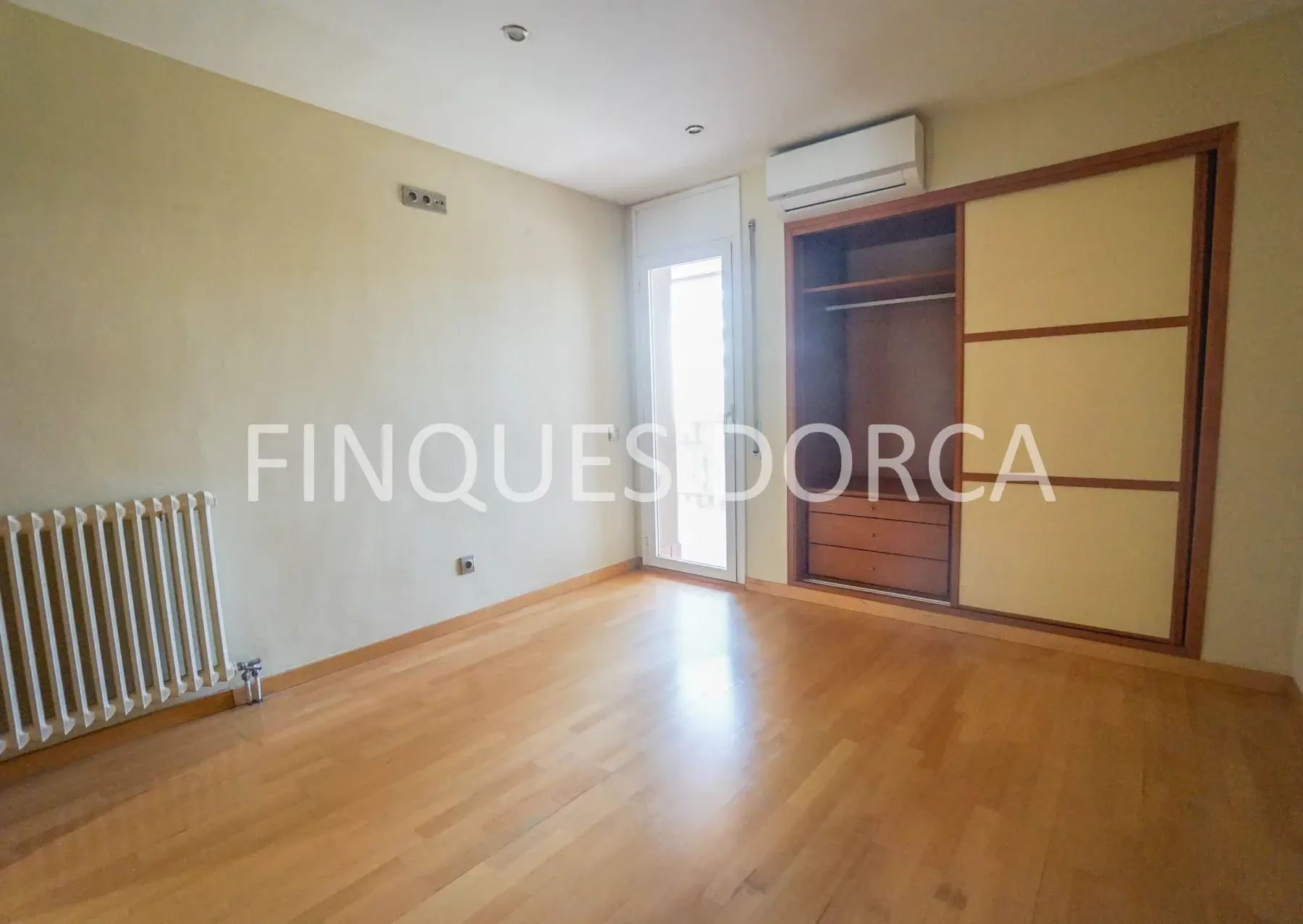 Piso reformado en Cabrils II con piscinas y tenis, foto 17