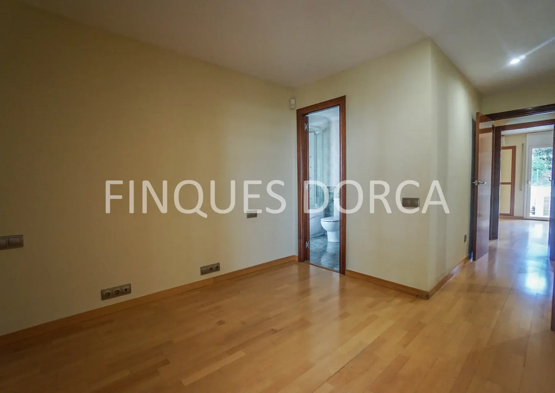 Piso reformado en Cabrils II con piscinas y tenis, foto 18