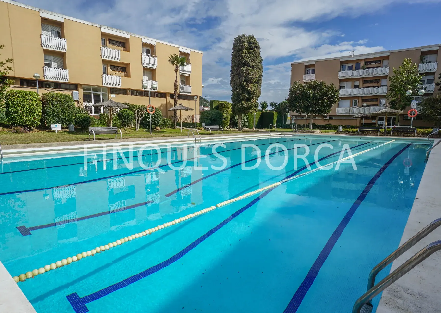 Piso reformado en Cabrils II con piscinas y tenis, foto 34