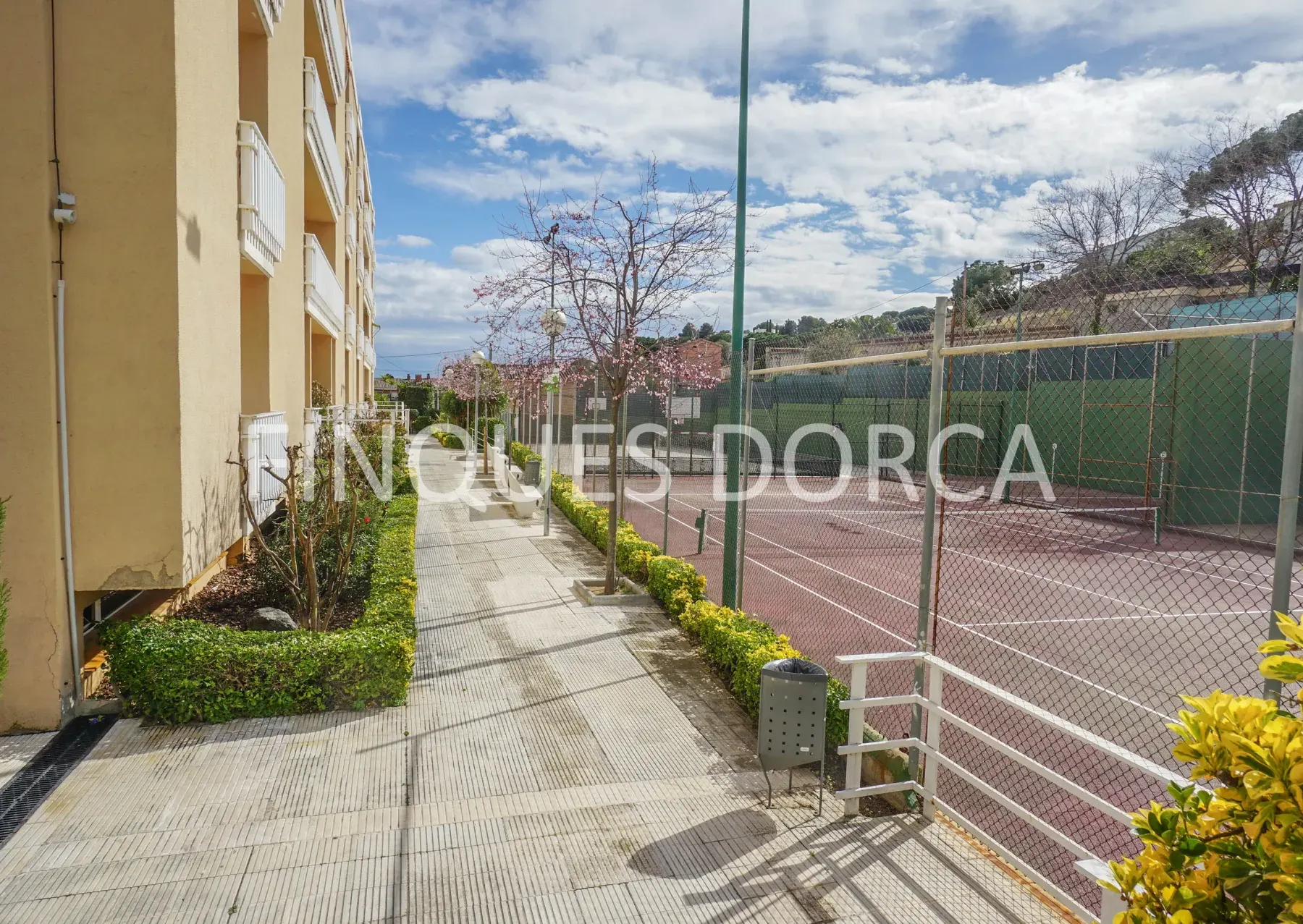 Piso reformado en Cabrils II con piscinas y tenis, foto 36