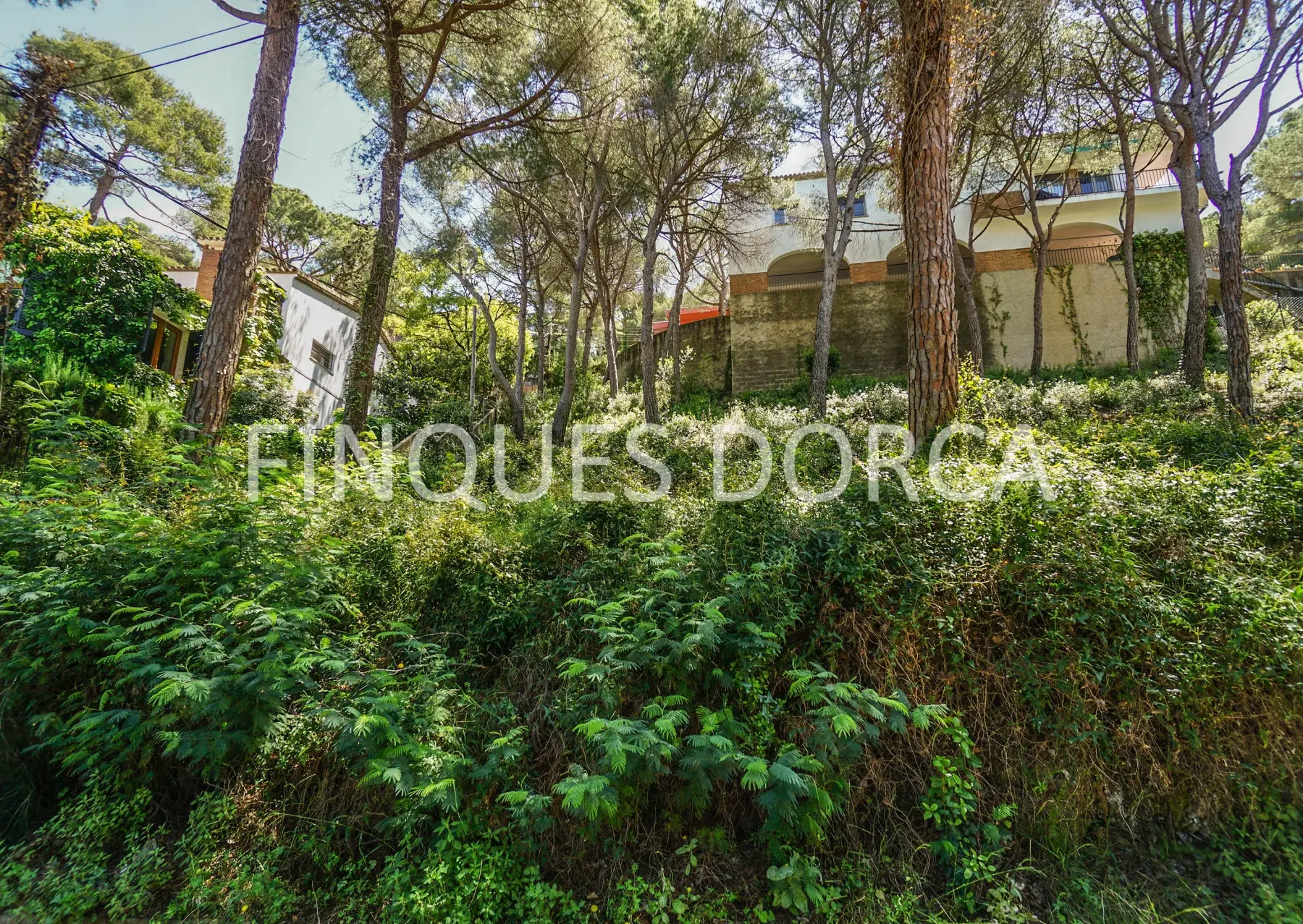 Terreno urbano semiplano con bonitas vistas