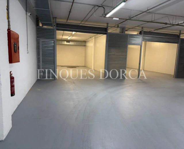 Alquiler de trastero, parking y almacén en Mataró (Ref. 02230-3)