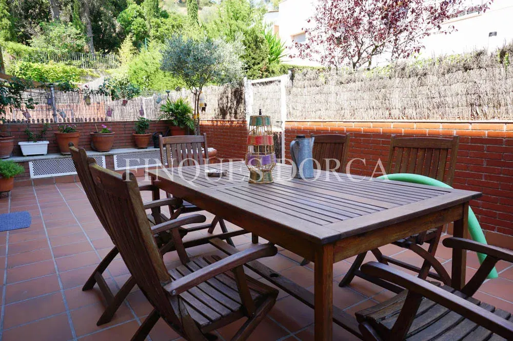 Casa adosada con jardín y piscina comunitaria en Cabrils, foto 7