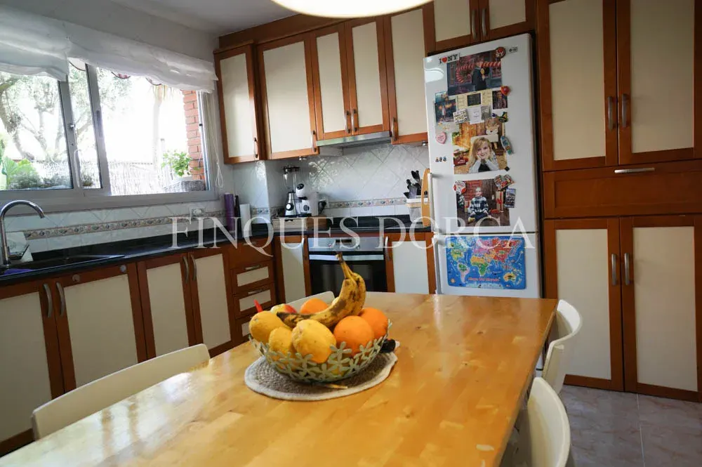 Casa adosada con jardín y piscina comunitaria en Cabrils, foto 16